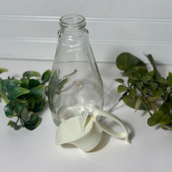 Vintage Log Cabin Maple Syrup Glass Dispenser 1970’s Gold Eagle Pattern - Picture 4 of 9